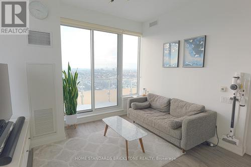 Ph503 - 75 Canterbury Place, Toronto, ON - Indoor Photo Showing Living Room