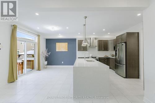 719 Samantha Eastop Avenue, Ottawa, ON - Indoor Photo Showing Kitchen
