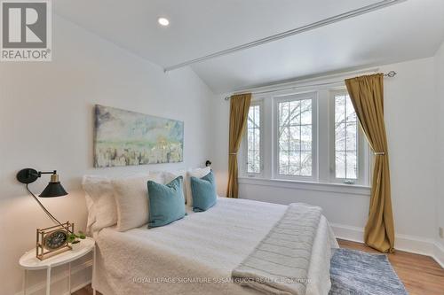 925 Greenwood Avenue, Toronto, ON - Indoor Photo Showing Bedroom