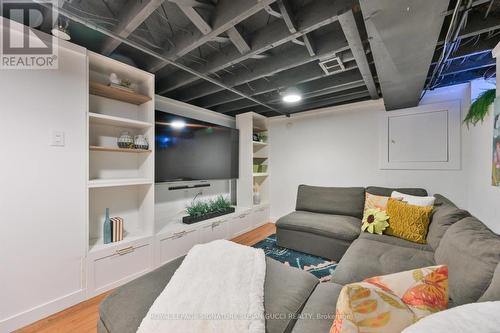 925 Greenwood Avenue, Toronto, ON - Indoor