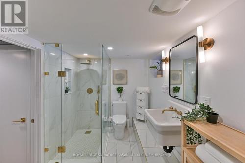 925 Greenwood Avenue, Toronto, ON - Indoor Photo Showing Bathroom