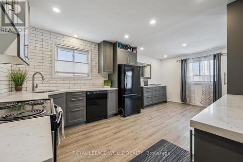 263 The Country Way, Kitchener, ON - Indoor Photo Showing Kitchen