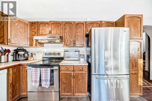 78 Sandringham Way Nw, Calgary, AB - Indoor Photo Showing Kitchen