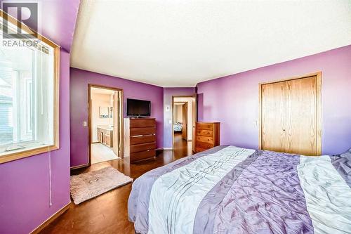 78 Sandringham Way Nw, Calgary, AB - Indoor Photo Showing Bedroom