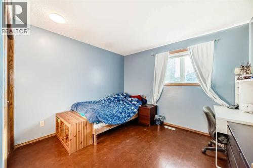 78 Sandringham Way Nw, Calgary, AB - Indoor Photo Showing Bedroom