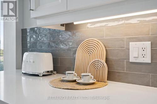 826 - 32 Clarissa Drive, Richmond Hill, ON - 