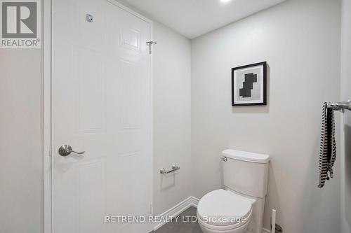 826 - 32 Clarissa Drive, Richmond Hill, ON - Indoor Photo Showing Bathroom