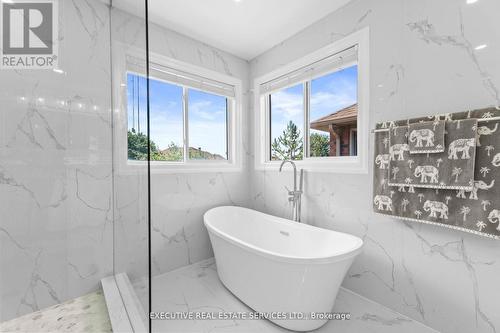 7090 Terragar Boulevard, Mississauga, ON - Indoor Photo Showing Bathroom
