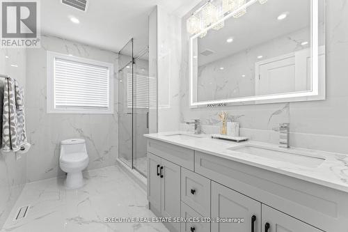 7090 Terragar Boulevard, Mississauga, ON - Indoor Photo Showing Bathroom