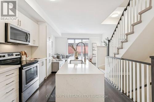 Modern Kitchen - 2 - 80 Eastwood Park Gardens, Toronto, ON - Indoor Photo Showing Kitchen With Upgraded Kitchen