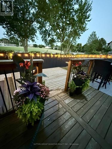 32 Capri Street, Thorold, ON - Outdoor With Deck Patio Veranda