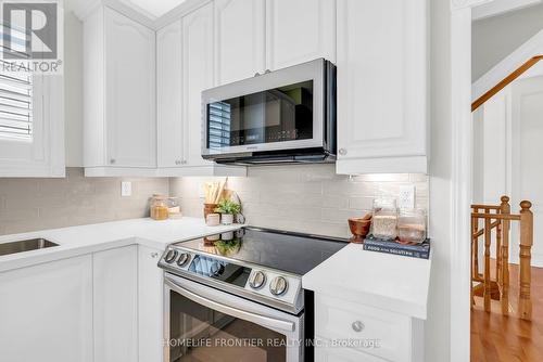 73 Kenilworth Crescent, Whitby, ON - Indoor Photo Showing Kitchen With Upgraded Kitchen