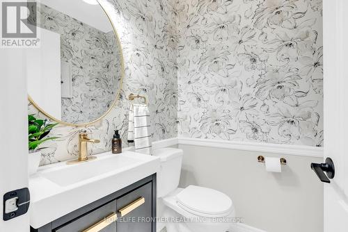 73 Kenilworth Crescent, Whitby, ON - Indoor Photo Showing Bathroom
