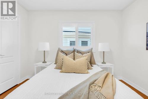 73 Kenilworth Crescent, Whitby, ON - Indoor Photo Showing Bedroom