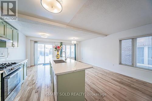 28 Tara Crescent, Markham, ON - Indoor Photo Showing Kitchen