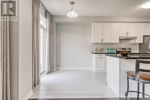 32 Jessica Antonella Street, Markham, ON - Indoor Photo Showing Kitchen