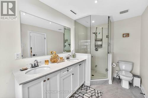 919 Isaac Phillips Way, Newmarket, ON - Indoor Photo Showing Bathroom