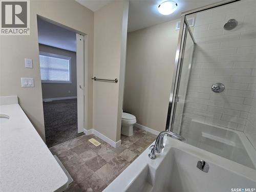 127 315 Dickson Crescent, Saskatoon, SK - Indoor Photo Showing Bathroom