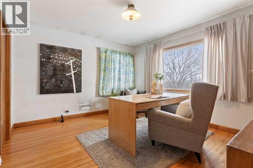 1738 Suffolk Street Sw, Calgary, AB - Indoor Photo Showing Office
