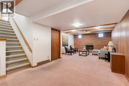 1738 Suffolk Street Sw, Calgary, AB - Indoor