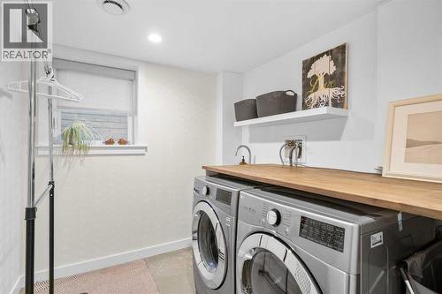 3332 Caribou Drive Nw, Calgary, AB - Indoor Photo Showing Laundry Room
