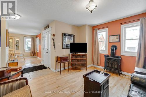 187 Milne Place, Guelph/Eramosa, ON - Indoor Photo Showing Living Room