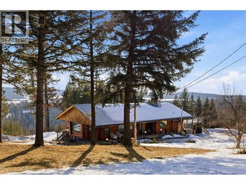 2549 Rose Drive, 150 Mile House, BC - Outdoor