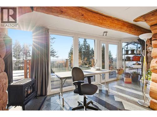 2549 Rose Drive, 150 Mile House, BC - Indoor