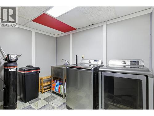 2549 Rose Drive, 150 Mile House, BC - Indoor Photo Showing Laundry Room