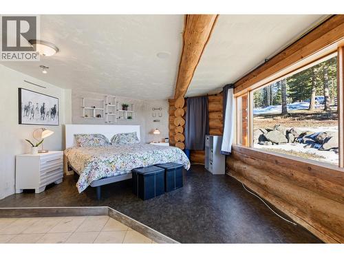2549 Rose Drive, 150 Mile House, BC - Indoor Photo Showing Bedroom