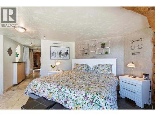 2549 Rose Drive, 150 Mile House, BC - Indoor Photo Showing Bedroom