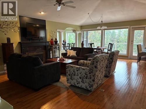 4074 Gellatly Road Unit# 134, West Kelowna, BC - Indoor Photo Showing Living Room With Fireplace