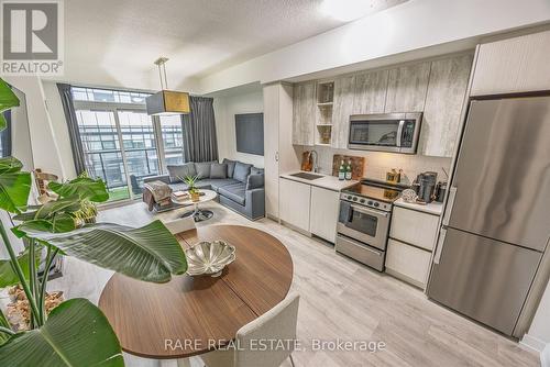 1209 - 251 Manitoba Street, Toronto, ON - Indoor Photo Showing Kitchen