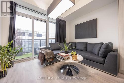 1209 - 251 Manitoba Street, Toronto, ON - Indoor Photo Showing Living Room