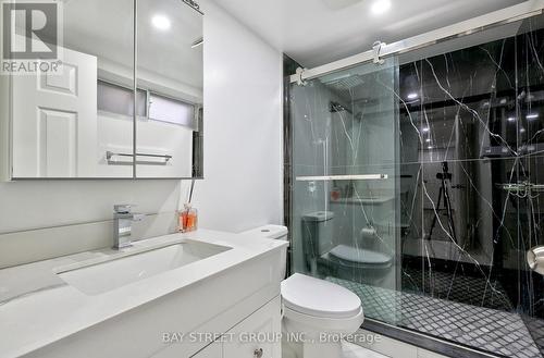 150 Vauxhall Drive, Toronto, ON - Indoor Photo Showing Bathroom