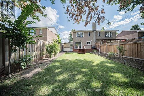 150 Vauxhall Drive, Toronto, ON - Outdoor