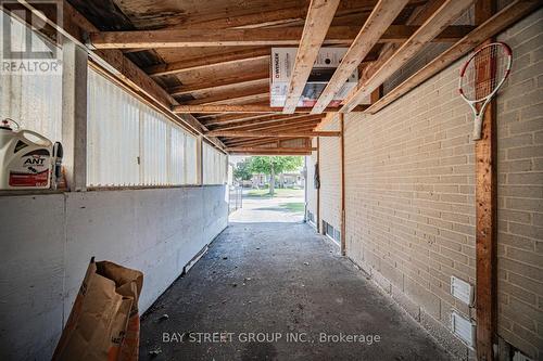 150 Vauxhall Drive, Toronto, ON - Indoor