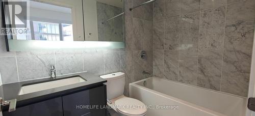 2209 - 117 Mcmahon Drive, Toronto, ON - Indoor Photo Showing Bathroom
