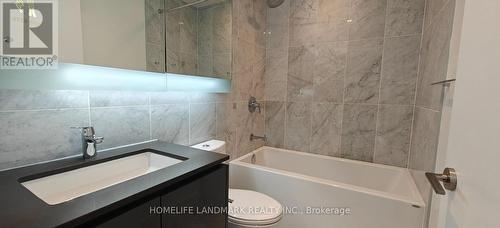 2209 - 117 Mcmahon Drive, Toronto, ON - Indoor Photo Showing Bathroom