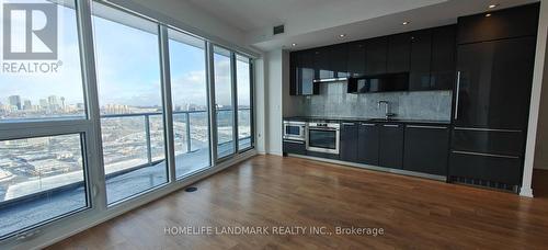2209 - 117 Mcmahon Drive, Toronto, ON - Indoor Photo Showing Kitchen
