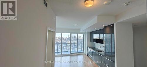 2209 - 117 Mcmahon Drive, Toronto, ON - Indoor Photo Showing Other Room