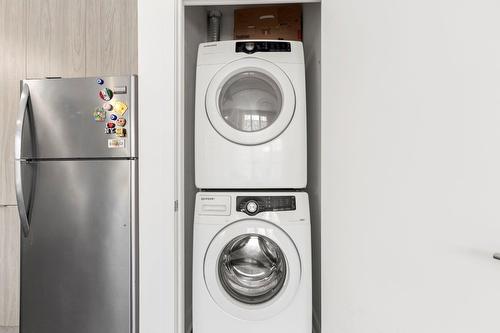 Salle de lavage - 308-145 Boul. Bouchard, Dorval, QC - Indoor Photo Showing Laundry Room