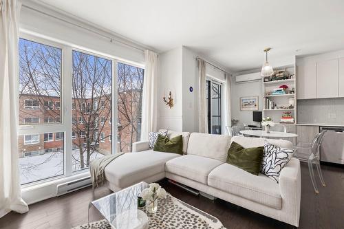 Salon - 308-145 Boul. Bouchard, Dorval, QC - Indoor Photo Showing Living Room