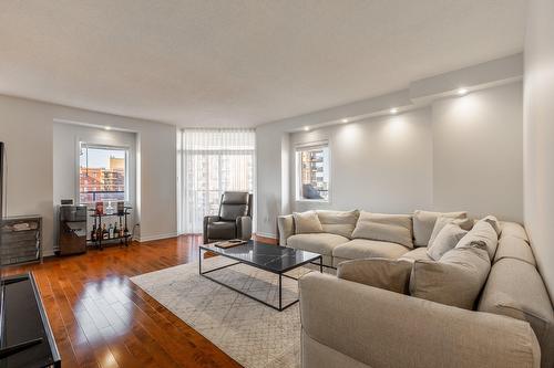 Salon - 1102-3855 Boul. De Chenonceau, Laval (Chomedey), QC - Indoor Photo Showing Living Room