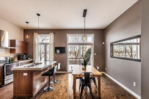 Salle à manger - 8004 Rue Lemelin, Brossard, QC 