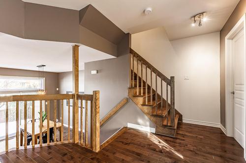 Escalier - 8004 Rue Lemelin, Brossard, QC 