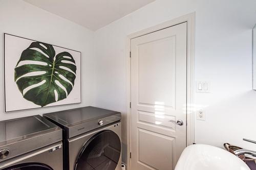 Salle d'eau - 8004 Rue Lemelin, Brossard, QC 