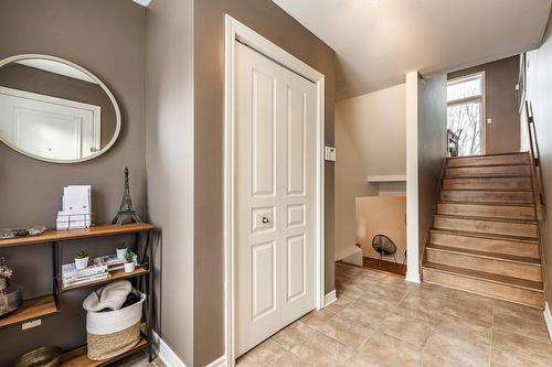 Hall d'entrée/Vestibule - 8004 Rue Lemelin, Brossard, QC 