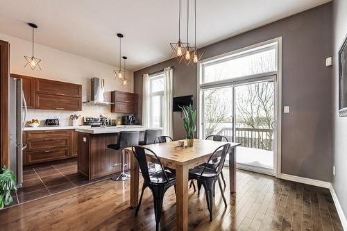 Salle à manger - 8004 Rue Lemelin, Brossard, QC 