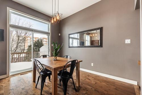 Salle à manger - 8004 Rue Lemelin, Brossard, QC 